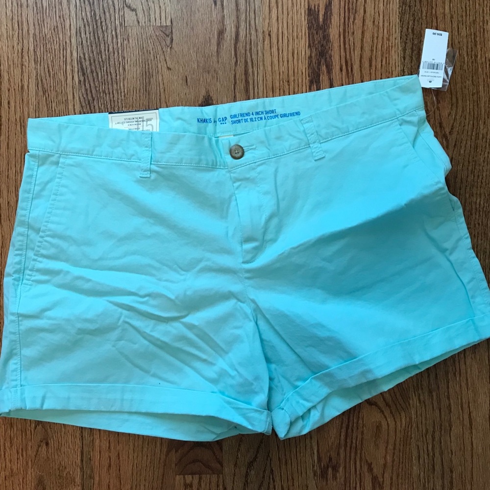 NWT. Mint Gap Shorts